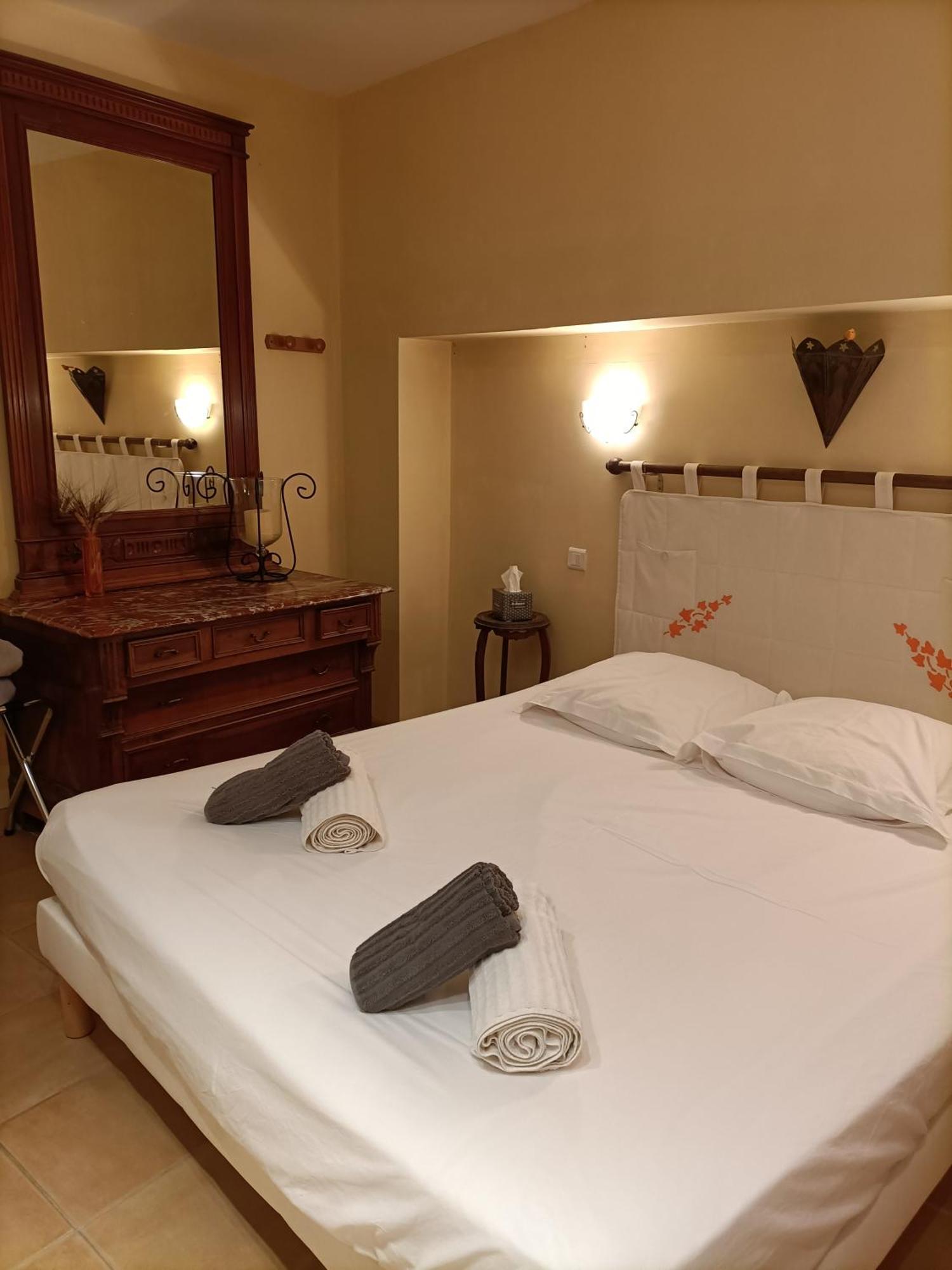 Les Git'Anes De Ponteves Villa Екстериор снимка